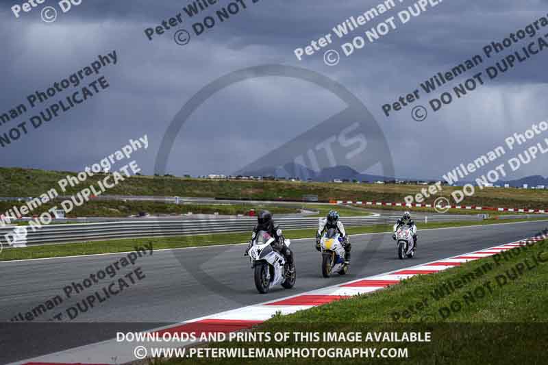 cadwell no limits trackday;cadwell park;cadwell park photographs;cadwell trackday photographs;enduro digital images;event digital images;eventdigitalimages;navarra;no limits trackdays;peter wileman photography;racing digital images;trackday digital images;trackday photos